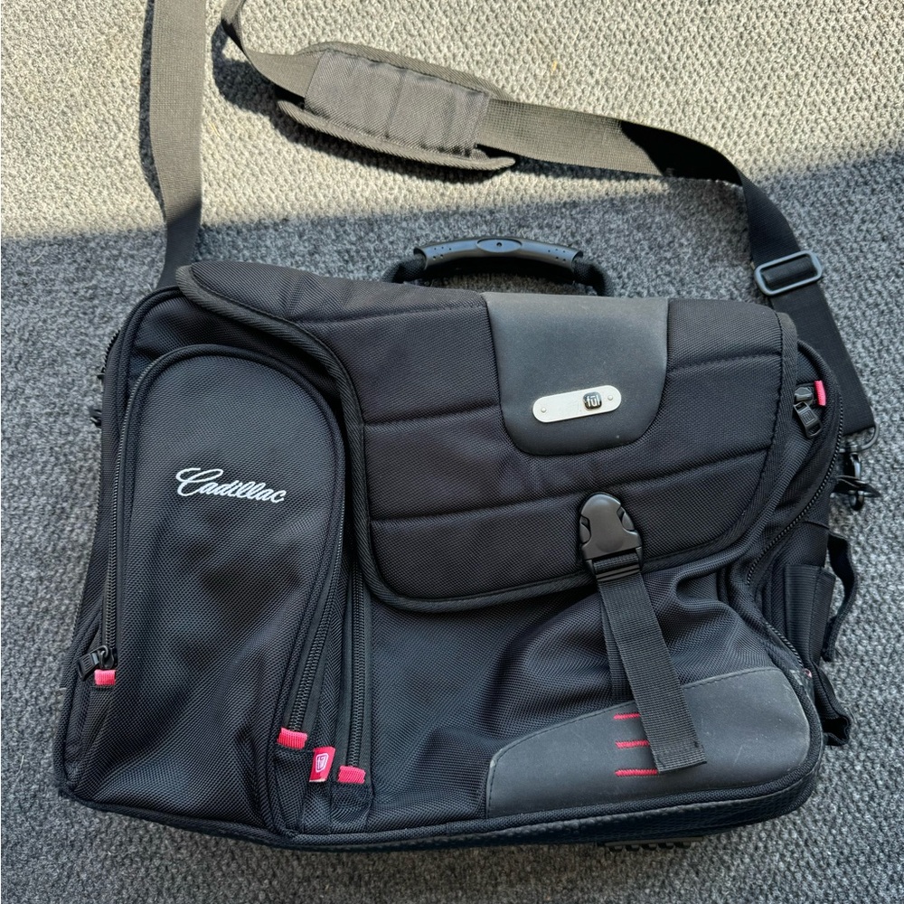 Cadillac Ful Messenger laptop Computer Business Travel Bag
